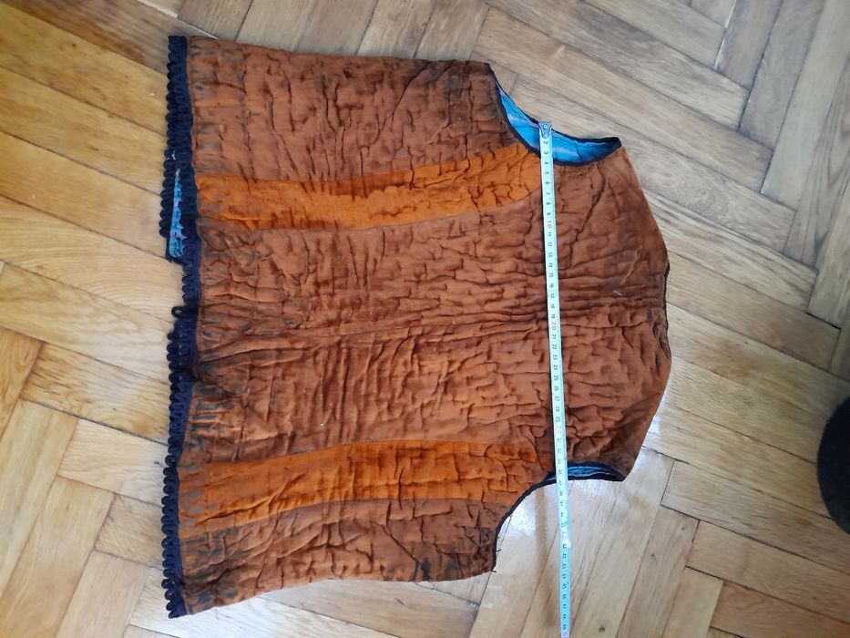 Книга за цар Борис 3 и антично селско хърцойско елече