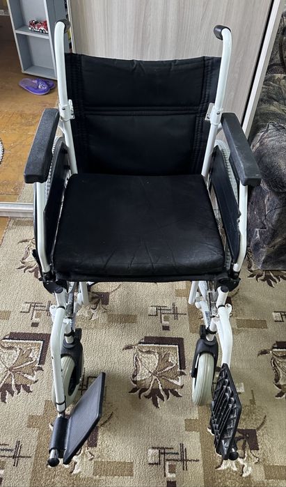 Инвалидное кресло