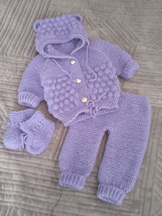 Продам костюмчик