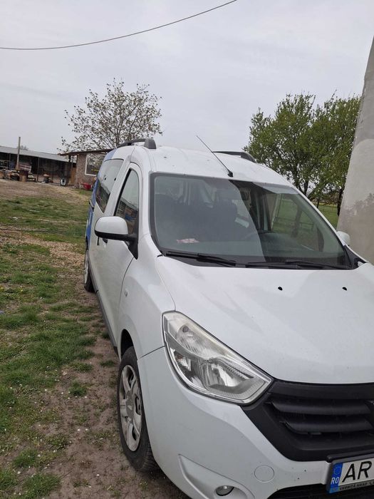 Vând Dacia Dokker