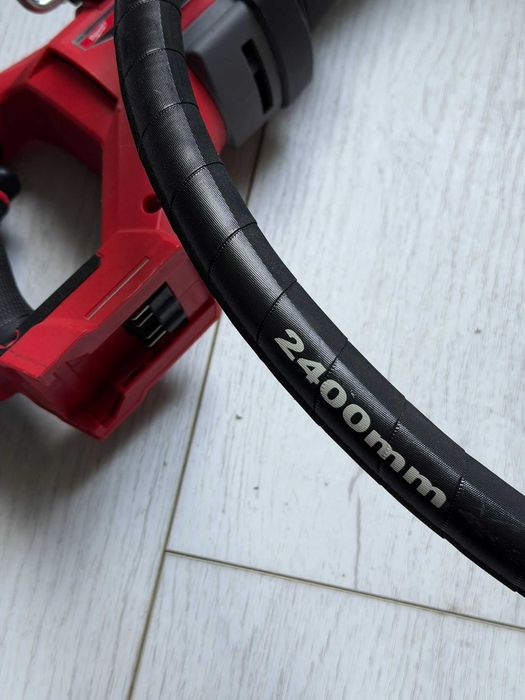 Vibrator beton Milwaukee cu lance 2.4m cu acumulator M18 FCVN12-0