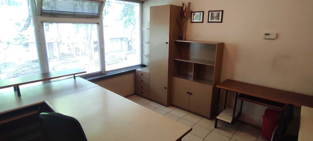Дава се под наем Офис в Пловдив, Център - 24 кв.м за 193.8 € - Снимка #1