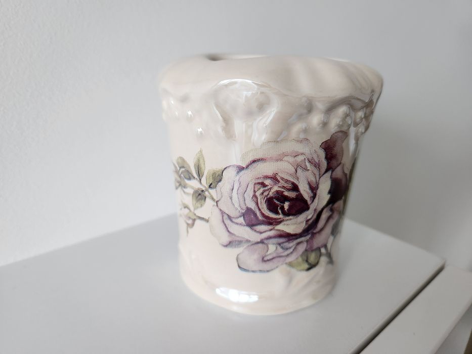 Поставка за четки за зъби