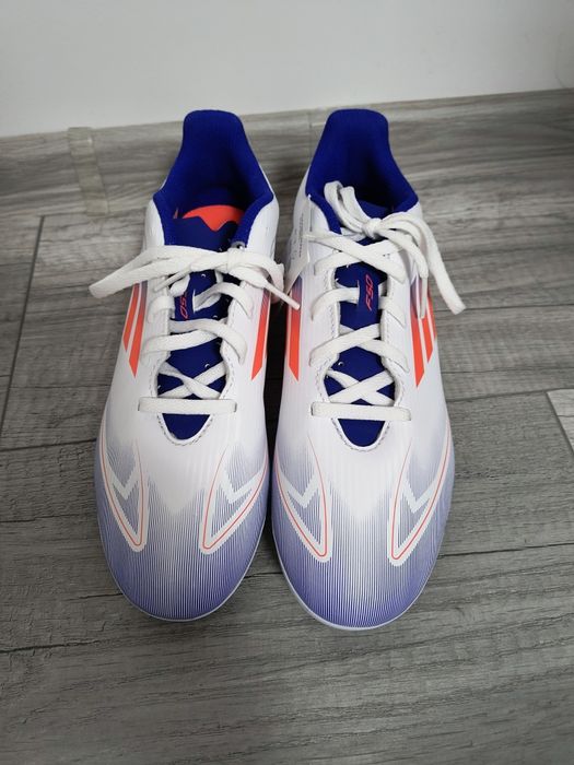 Crampoane Adidas F50 alb