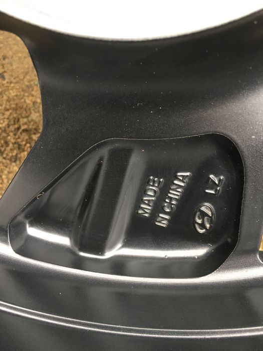 Продам комплект диски с летними шинами