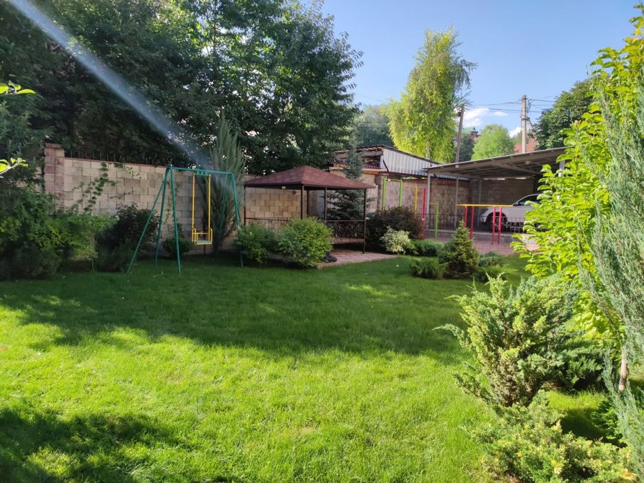 Садовник с опытом работы более 7 лет