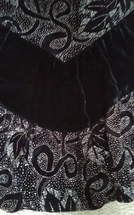 Две ефирни  рокли  за момиче и обувки