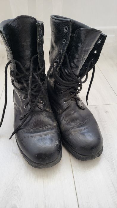 Берцы рыжие и черные