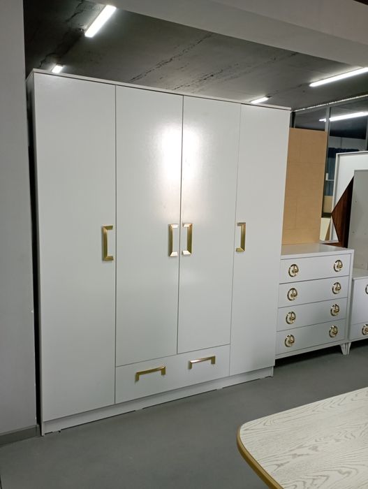 Шкафы на заказ и продаётся