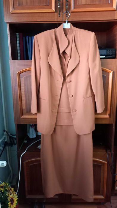 Compleu dama - Marimea 48 - 3piese- Sacou, bluza, fusta