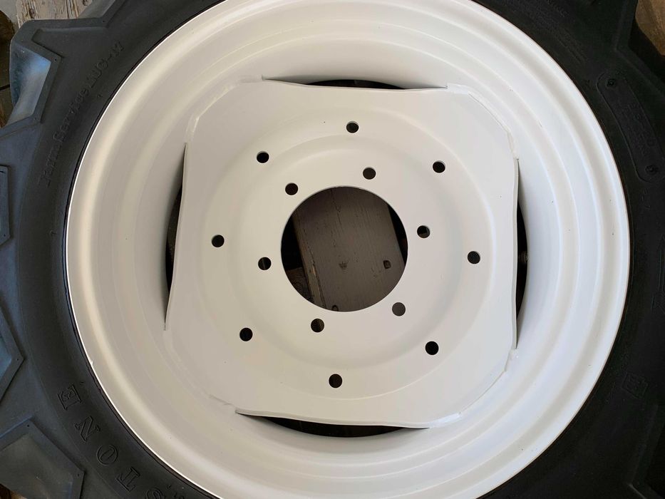 Roti noi tractor ISEKI Kubota etc. inclusiv Jante Originale