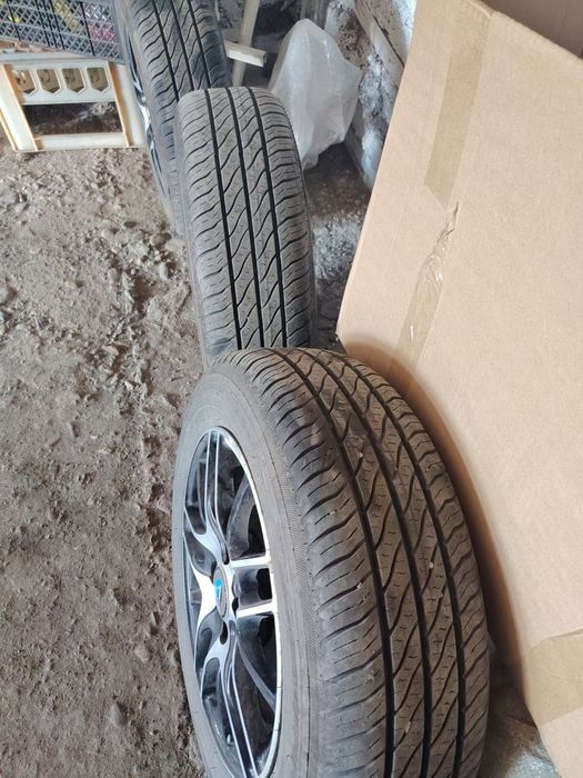Продам диски с шинами