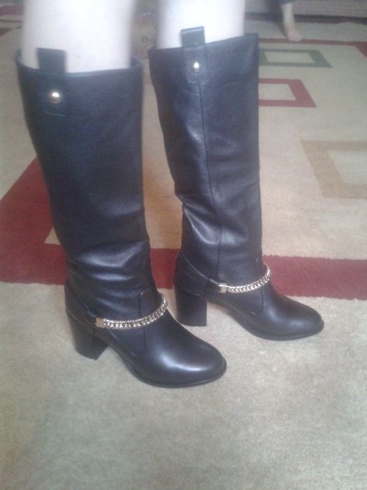 Зимние кожаные сапоги