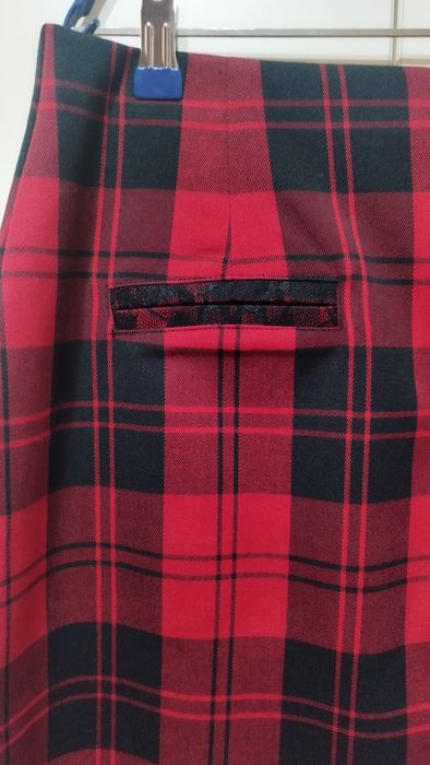 Италианска пола -червено и черно каре