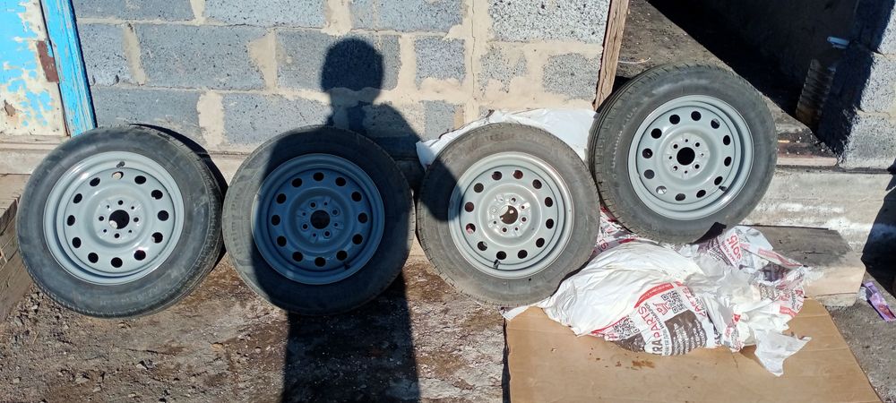 Продам шины с дисками