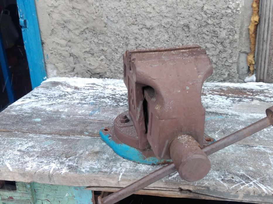 Продам тисы производственные