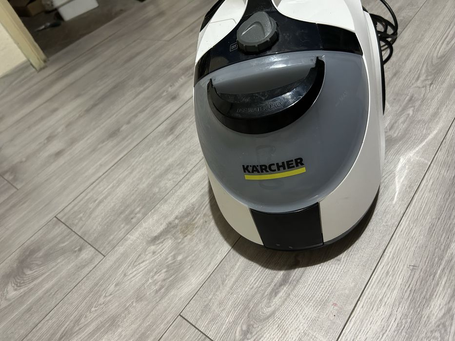 Aparat de curățat cu aburi KÄRCHER SC5 easy fix