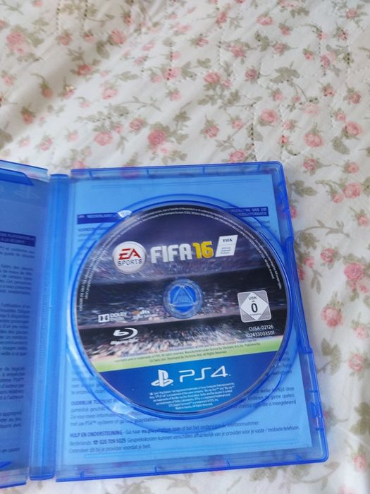Три  Игри за ps4
