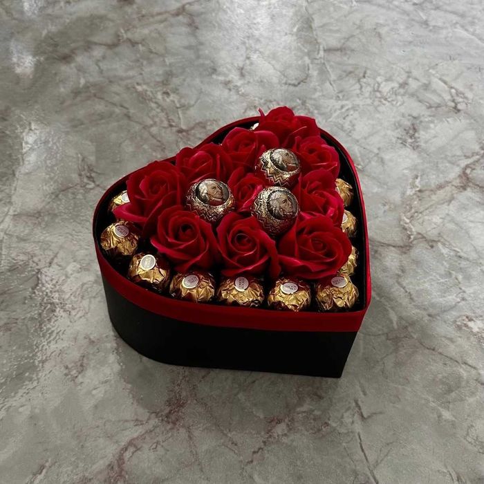 Подаръчна кутия със сапунени рози