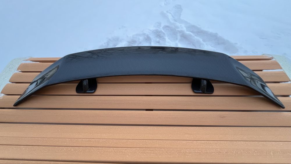 Продам карбоновый спойлер