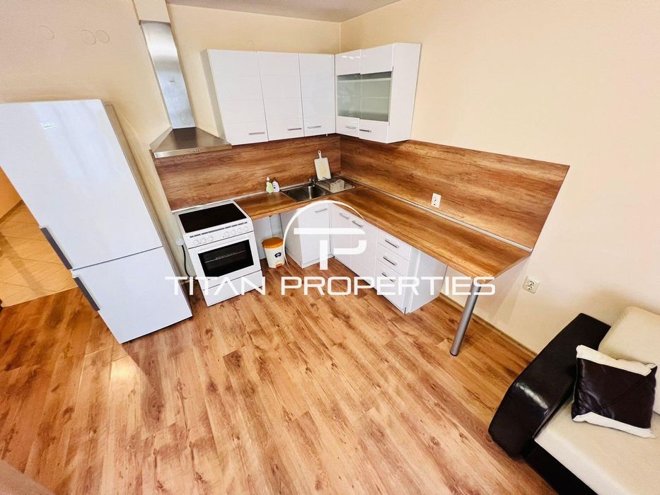 Дава се под наем Тристаен апартамент в Бургас, Възраждане - 90 кв.м за 663 € - Снимка #1