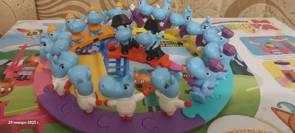 Киндер Бегемотики