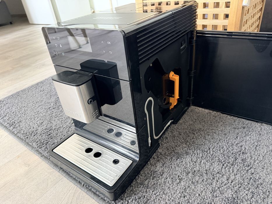 Miele cm5300.