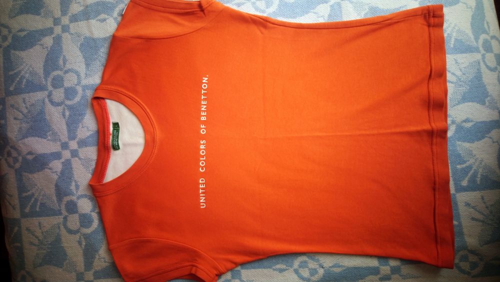 ДвеБлузи"БЕНЕТОН"-Оригинални.сИнтересни,УникалниЦветове,Красиви!Отл.С.