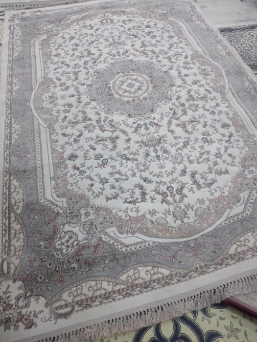 Срочно продается ковёр 2/3