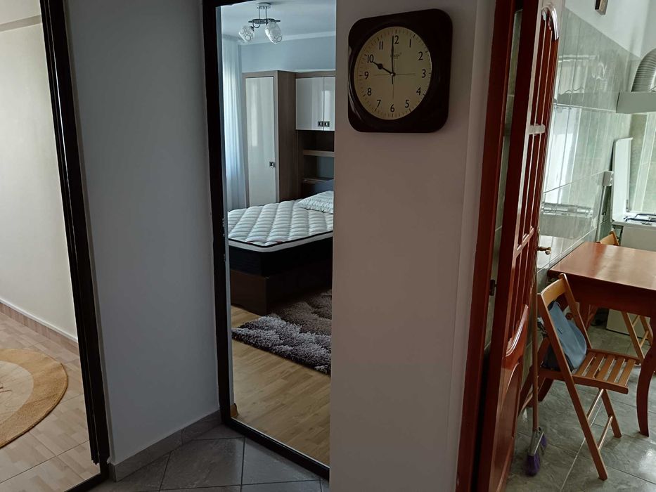 Închiriez apartament două camere