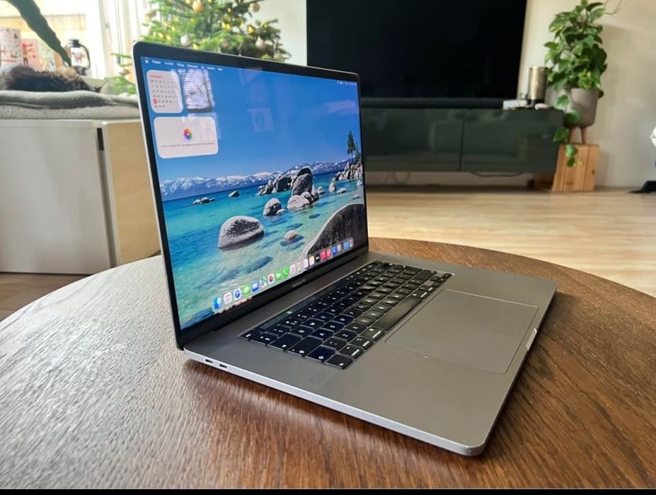 Macbook pro 16 inch