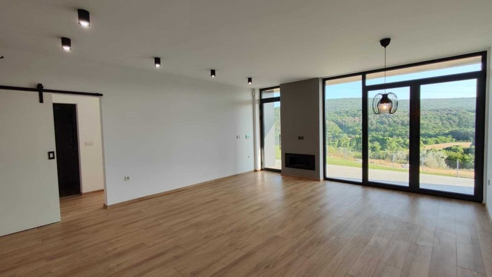 Нискоенергийни къщи до Балчик