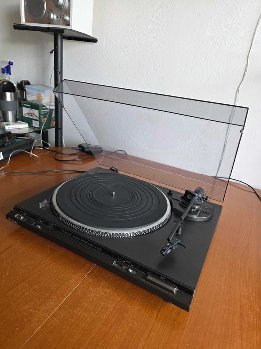 Technics SL-BD22D pick-up vintage. estetic impecabil!! O mica problema la parghia de ridicare a bratului, dar functional!