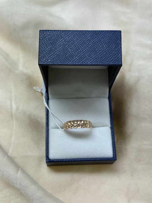 Золотое кольцо 585