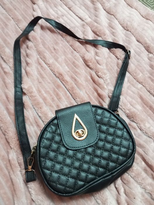 Продам кожаную сумку за 1500