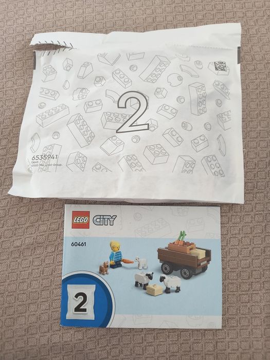 Lego City tractor cu remorcă 60461