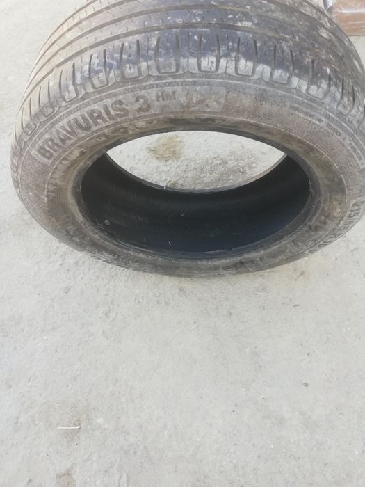 Авто шины легковой