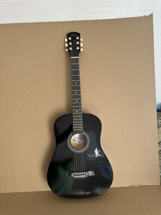 Гитара 38 размер, классическая и акустическая