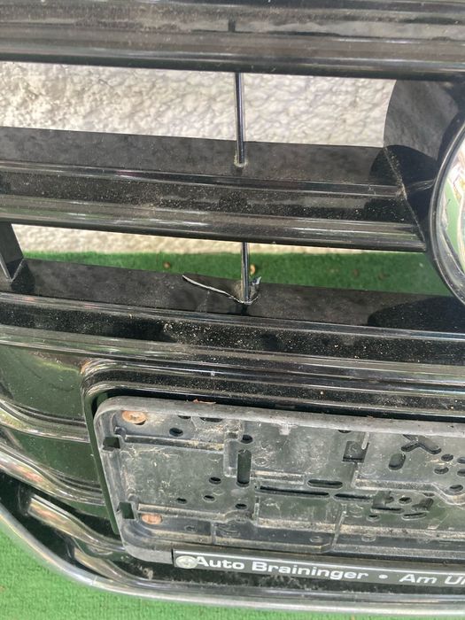 Audi  C7-Grilă centrală plus armătura bară față