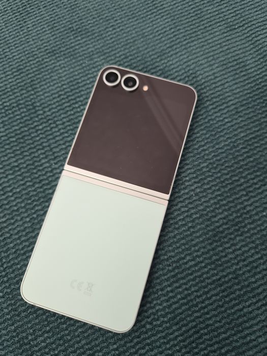 Samsung Z Flip 6