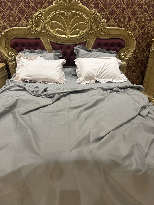 Спальный гарнитур