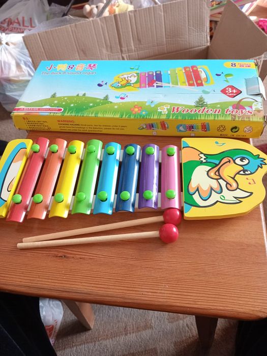 Игрушка -Детский музыкальный инструмент новый