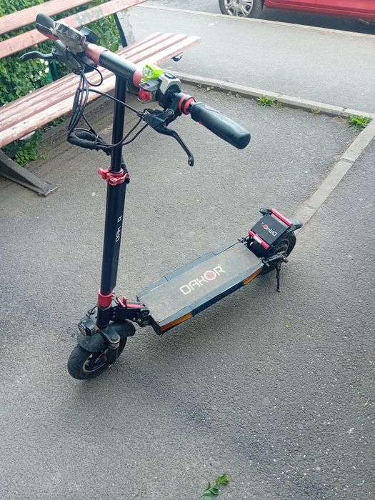 Vând trotineta bicicleta