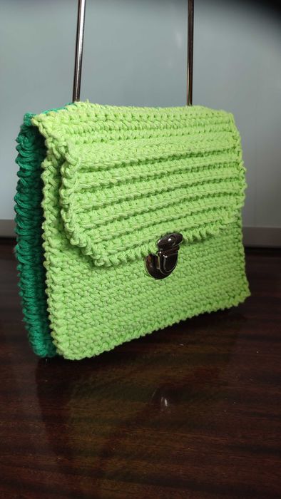 Ръчноизработени Плетени Чанти, Клъчове