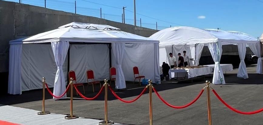 Аренда шатров • Мебель • Кейтеринг