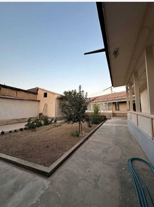 Юнусобод Дехқонобод 2,5 сотх. 3 хонаси бор