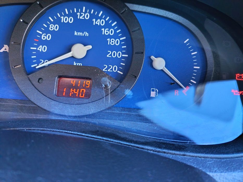 Vând  sau schimb Dacia Solenza