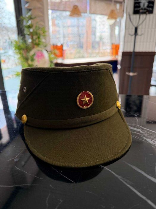 Легендарный вьетнамский пробковый шлем и армейская кепка (Милитари).