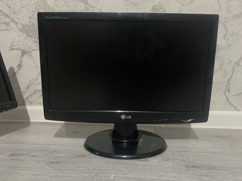 Монитор LG Flatron W1943SS