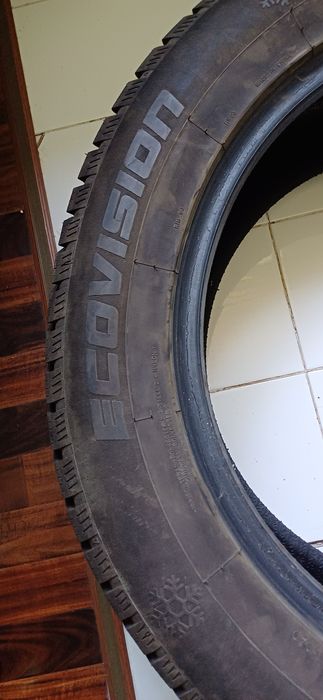 Продается зимние шины к прадо. Sotiladi qishki balonlar Prado uchun.